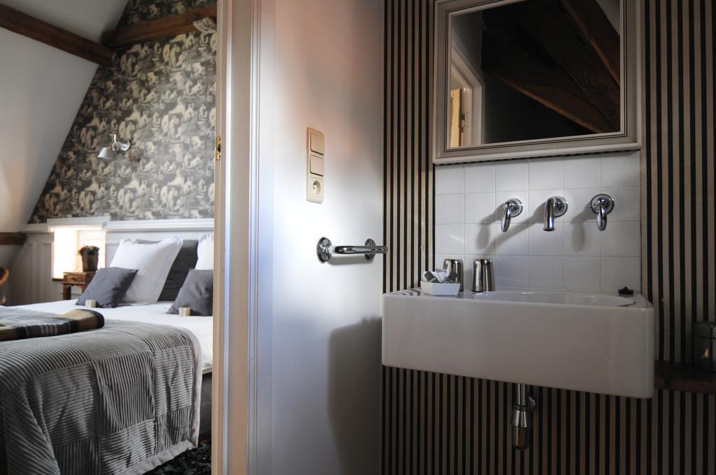 B&B Number 11 Exclusive Guesthouse Bruges Exterior photo